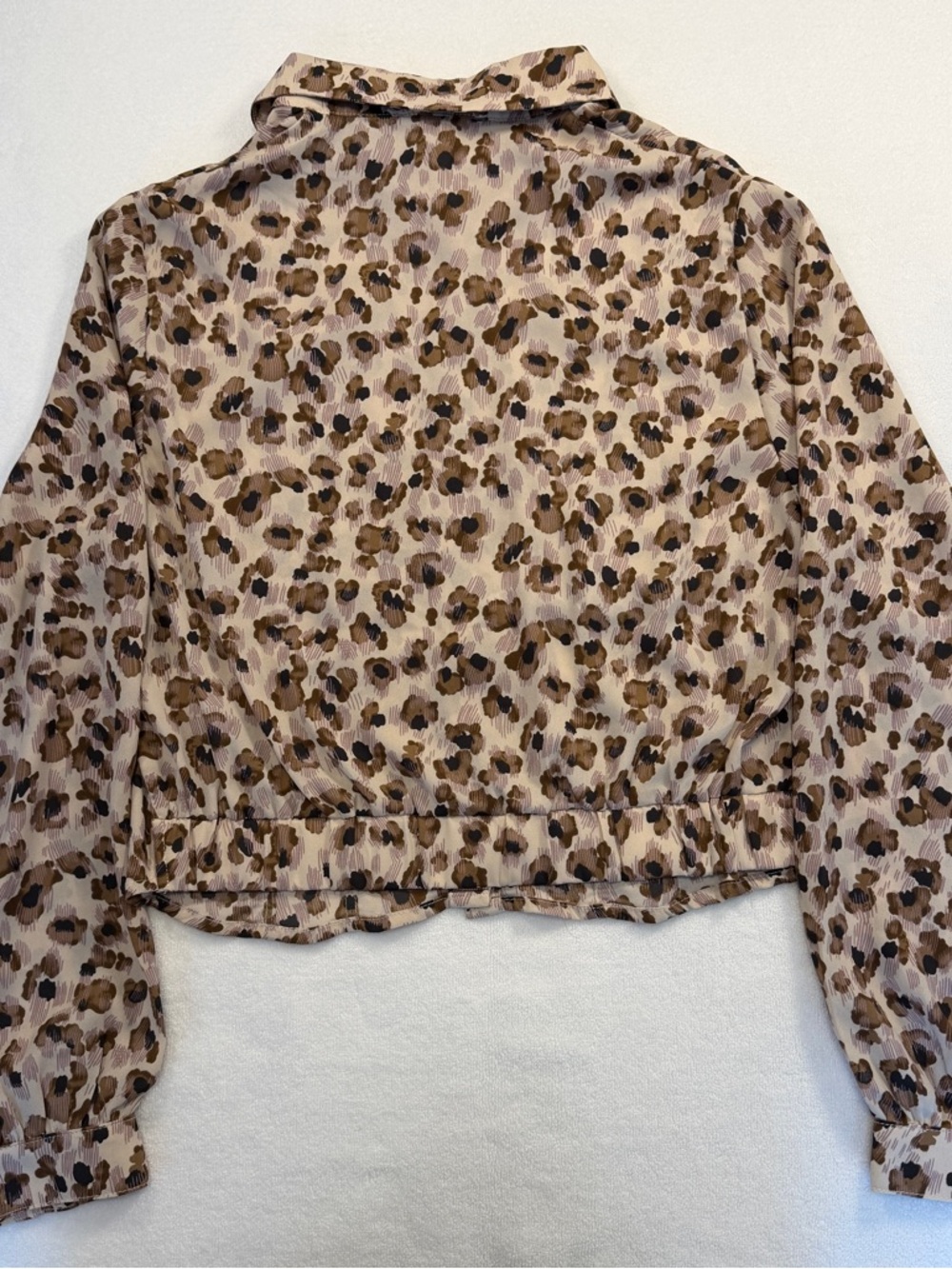 Sage Leopard Print Cropped Blouse Button Up Womens Trendy Animal Print - Picture 2 of 4